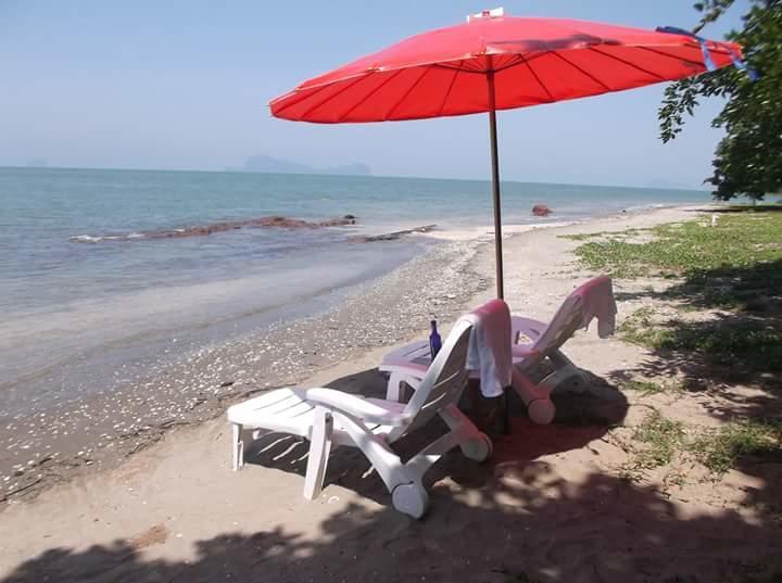 Hotel Dugong Koh Sukorn Ko Sukon Esterno foto