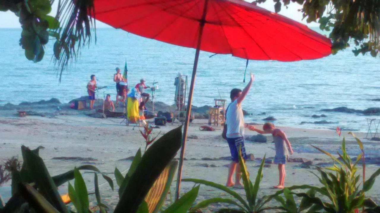 Hotel Dugong Koh Sukorn Ko Sukon Esterno foto