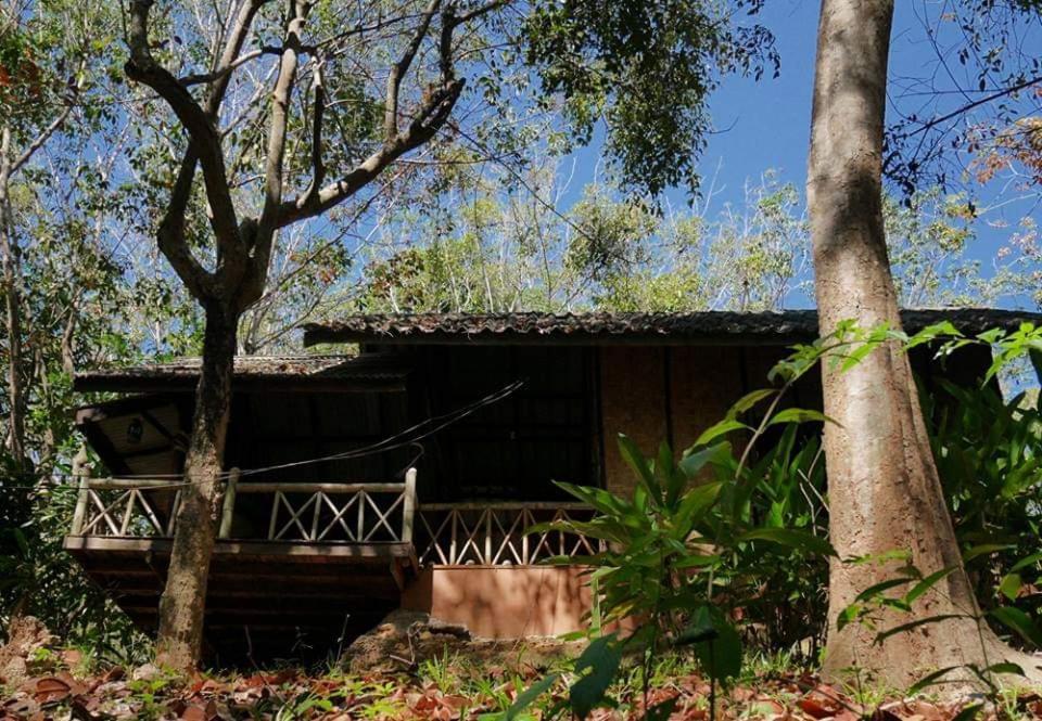 Hotel Dugong Koh Sukorn Ko Sukon Esterno foto